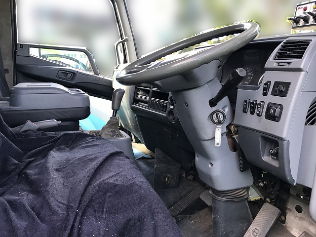 三菱ふそうファイターパッカー車（塵芥車）中型（4t）[写真24]