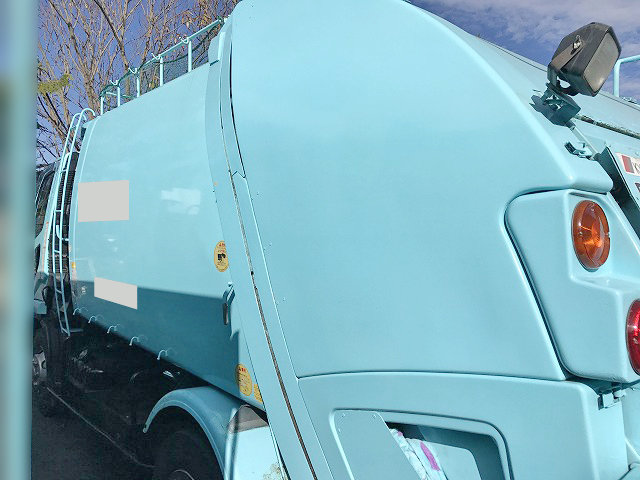 三菱ふそうファイターパッカー車（塵芥車）中型（4t）[写真08]