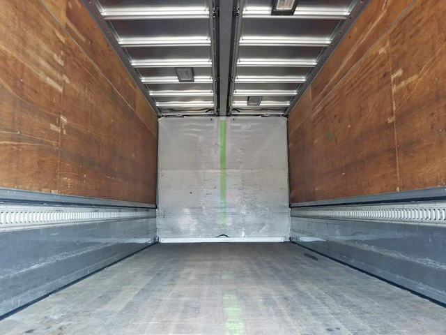 いすゞフォワードアルミウイング中型（4t）[写真12]