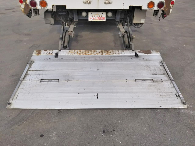 いすゞフォワードアルミウイング中型（4t）[写真17]