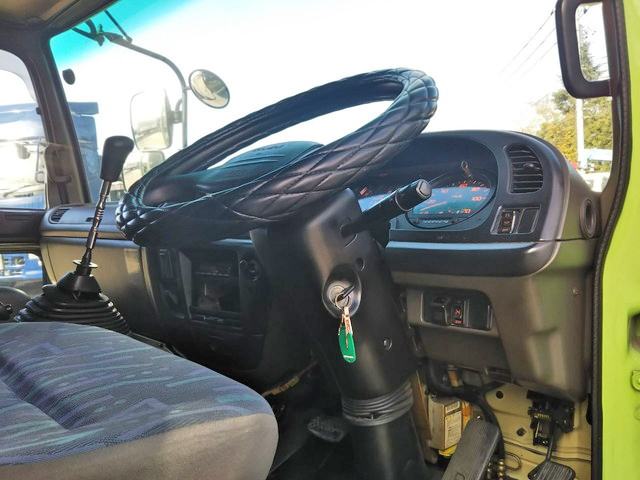 いすゞフォワードアルミウイング中型（4t）[写真31]