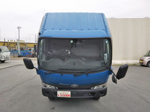 トヨタトヨエース平ボディ小型（2t・3t）[写真10]