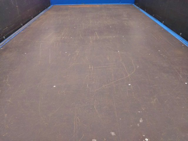 トヨタトヨエース平ボディ小型（2t・3t）[写真14]