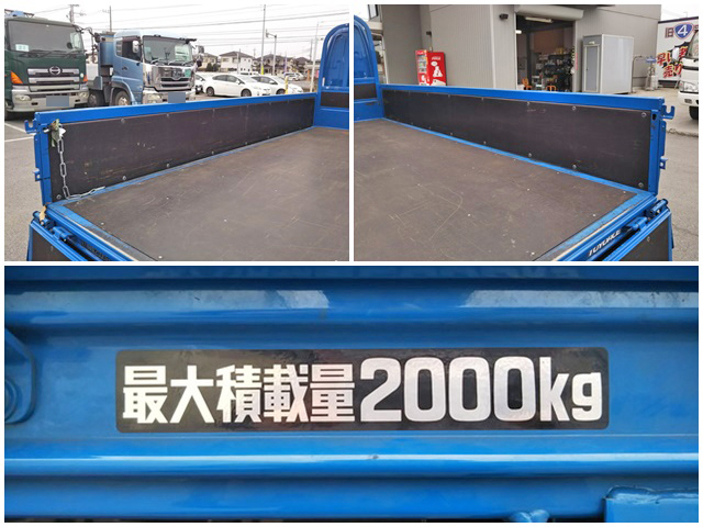 トヨタトヨエース平ボディ小型（2t・3t）[写真16]