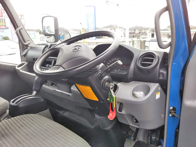 トヨタトヨエース平ボディ小型（2t・3t）[写真33]