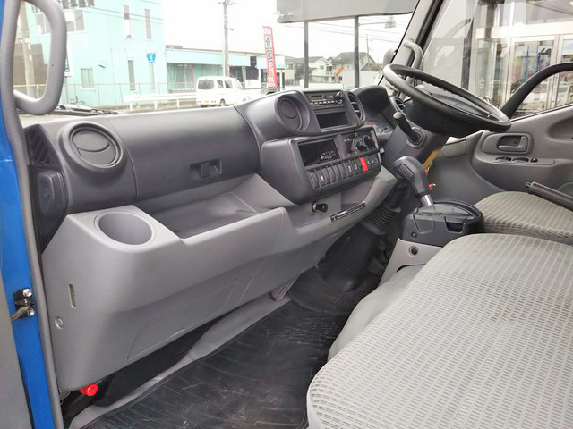 トヨタトヨエース平ボディ小型（2t・3t）[写真35]