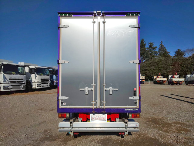 三菱ふそうキャンターアルミバン小型（2t・3t）[写真10]