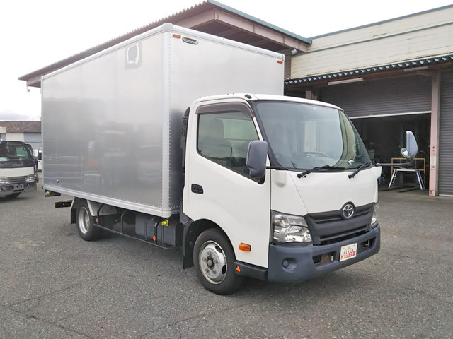 トヨタダイナアルミバン小型（2t・3t）[写真03]