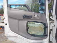 UDトラックスクオントレーラーヘッド（トラクターヘッド）大型（10t）[写真25]