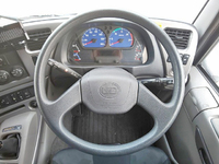 UDトラックスクオントレーラーヘッド（トラクターヘッド）大型（10t）[写真31]