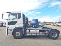 UDトラックスクオントレーラーヘッド（トラクターヘッド）大型（10t）[写真05]