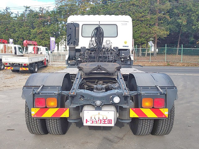 UDトラックスクオントレーラーヘッド（トラクターヘッド）大型（10t）[写真09]
