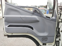 三菱ふそうキャンター冷凍車（冷蔵車）小型（2t・3t）[写真32]