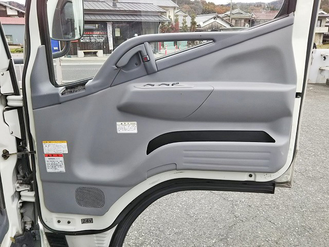 三菱ふそうキャンター冷凍車（冷蔵車）小型（2t・3t）[写真33]