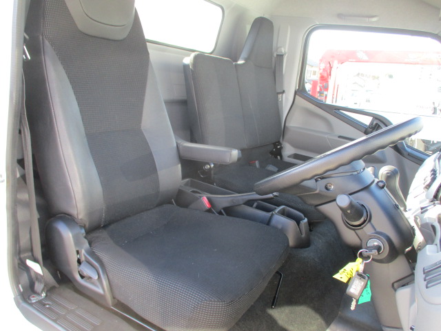 日産アトラス平ボディ小型（2t・3t）[写真22]