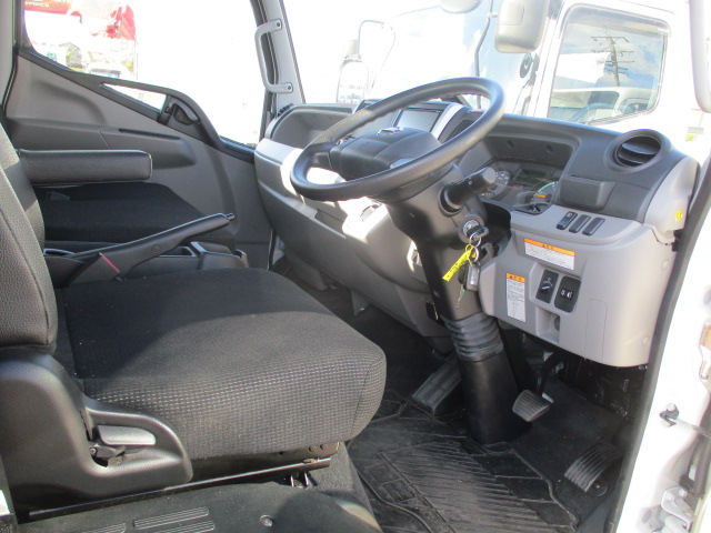 日産アトラス平ボディ小型（2t・3t）[写真23]