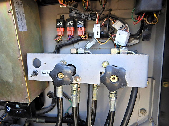 いすゞエルフ高所作業車小型（2t・3t）[写真17]