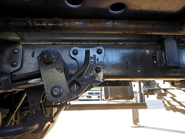 いすゞエルフ高所作業車小型（2t・3t）[写真28]