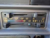 いすゞエルフ高所作業車小型（2t・3t）[写真07]