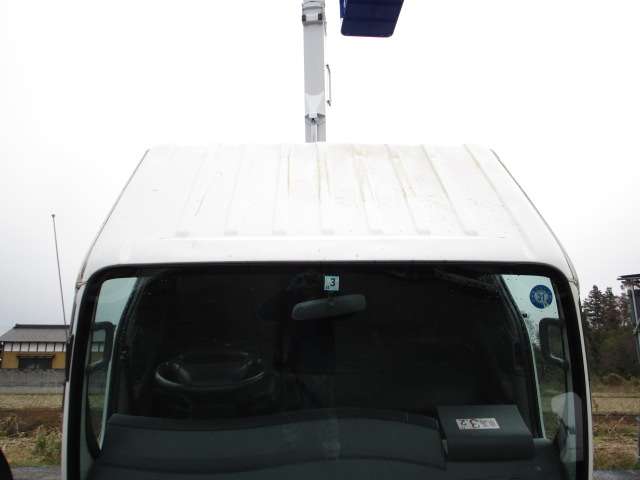 いすゞエルフ高所作業車小型（2t・3t）[写真11]