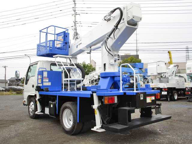 いすゞエルフ高所作業車小型（2t・3t）[写真09]