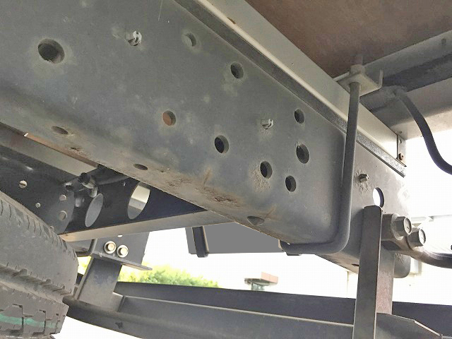 日野デュトロ幌ウイング小型（2t・3t）[写真13]