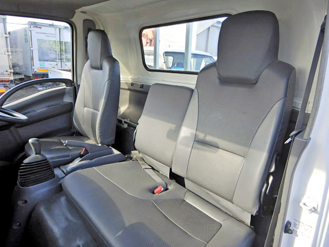 いすゞエルフアルミブロック小型（2t・3t）[写真25]