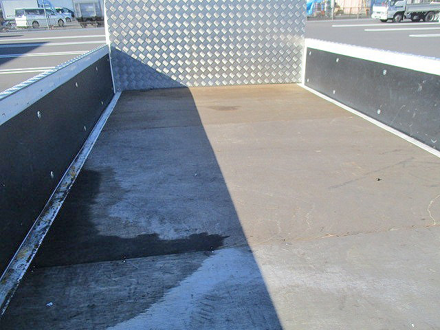 いすゞエルフアルミブロック小型（2t・3t）[写真05]