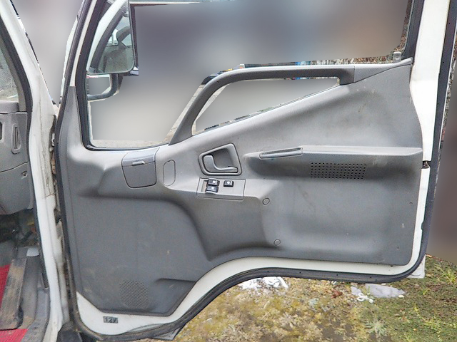 三菱ふそうキャンターガッツ平ボディ小型（2t・3t）[写真19]