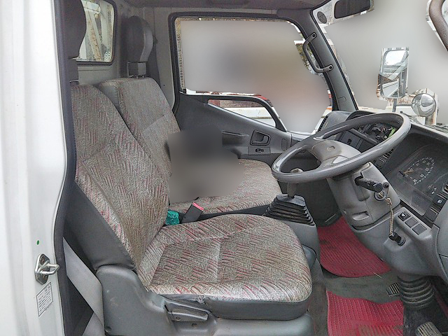 三菱ふそうキャンターガッツ平ボディ小型（2t・3t）[写真21]