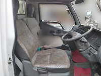 三菱ふそうキャンターガッツ平ボディ小型（2t・3t）[写真21]