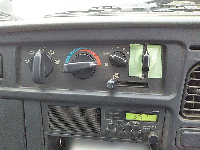 三菱ふそうキャンターガッツ平ボディ小型（2t・3t）[写真24]