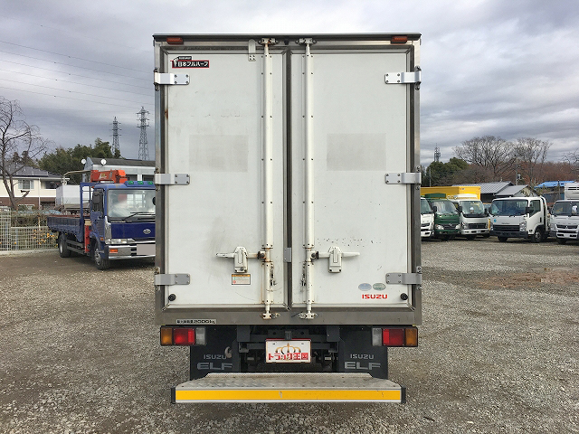 いすゞエルフ冷凍車（冷蔵車）小型（2t・3t）[写真10]