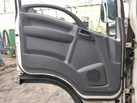 いすゞエルフ冷凍車（冷蔵車）小型（2t・3t）[写真24]