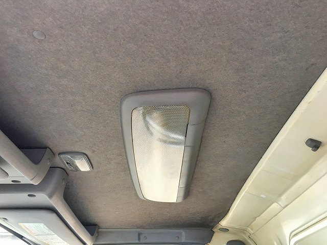 いすゞエルフ冷凍車（冷蔵車）小型（2t・3t）[写真28]