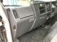 いすゞエルフ冷凍車（冷蔵車）小型（2t・3t）[写真29]