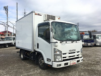 いすゞエルフ冷凍車（冷蔵車）小型（2t・3t）[写真03]