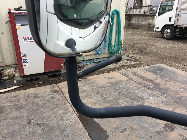 いすゞエルフ冷凍車（冷蔵車）小型（2t・3t）[写真09]