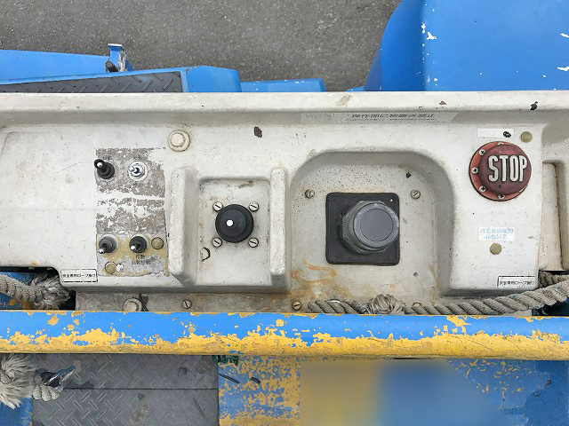 いすゞエルフ高所作業車小型（2t・3t）[写真15]