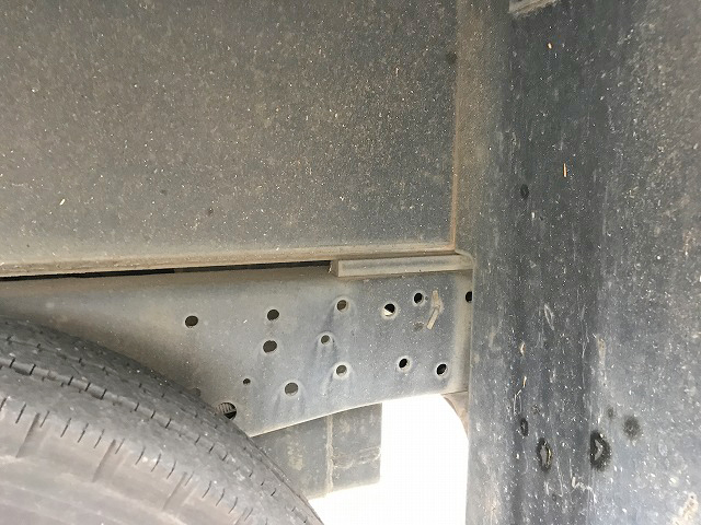 いすゞエルフ高所作業車小型（2t・3t）[写真21]