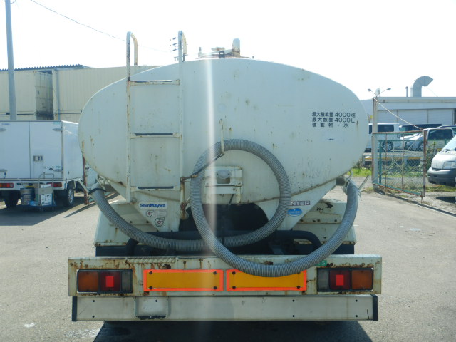 三菱ふそうキャンター散水車小型（2t・3t）[写真14]