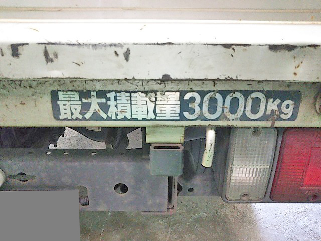 三菱ふそうキャンタークレーン付小型（2t・3t）[写真10]