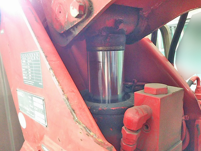 三菱ふそうキャンタークレーン付小型（2t・3t）[写真15]