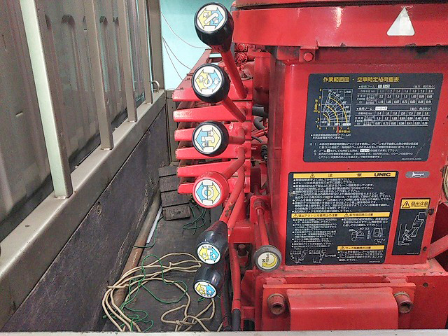 三菱ふそうキャンタークレーン付小型（2t・3t）[写真17]