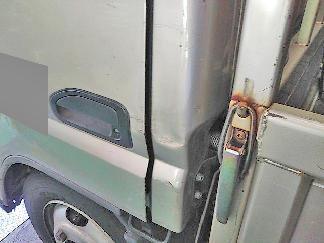 三菱ふそうキャンタークレーン付小型（2t・3t）[写真21]