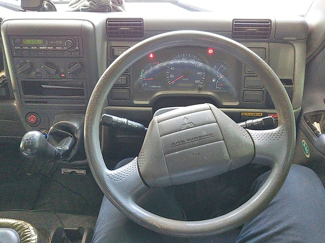 三菱ふそうキャンタークレーン付小型（2t・3t）[写真29]