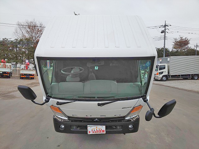 三菱ふそうキャンターガッツ平ボディ小型（2t・3t）[写真10]