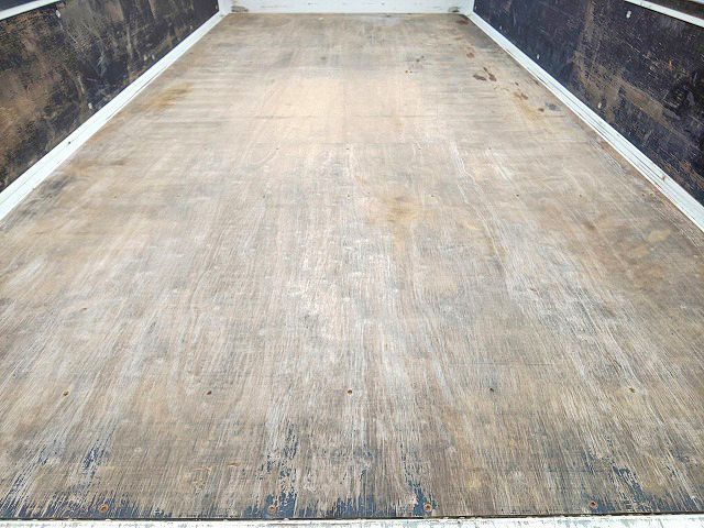 三菱ふそうキャンターガッツ平ボディ小型（2t・3t）[写真13]