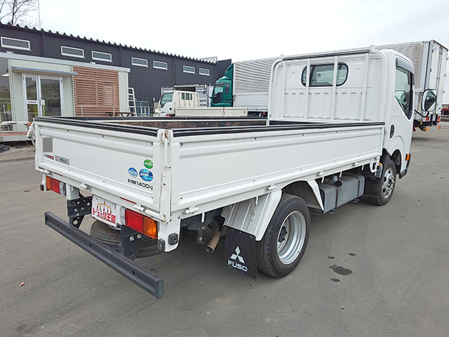 三菱ふそうキャンターガッツ平ボディ小型（2t・3t）[写真02]