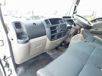 三菱ふそうキャンターガッツ平ボディ小型（2t・3t）[写真29]